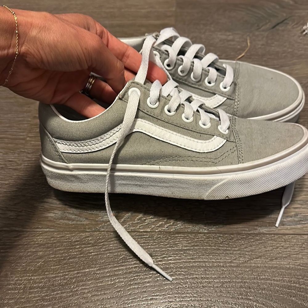 Vans Old Skool Tennis Shoes - gray and white